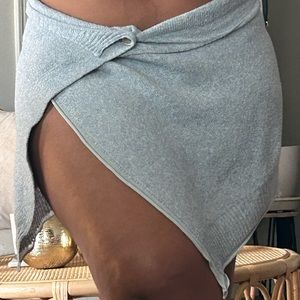 Jacquemus- Blue ‘La Jupe Bangu’ skirt. Fits true to size.